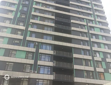 1-комнатная квартира, этаж 14 из 18, 42 м², На длительный срок, миниатюра 2