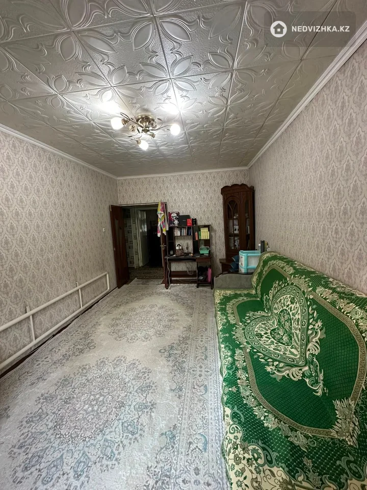 2-комнатная квартира, этаж 1 из 5, 53 м²