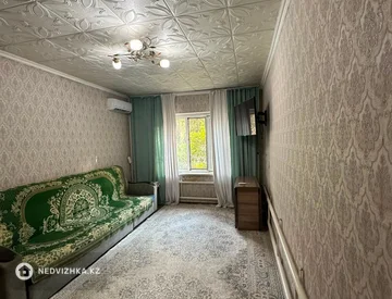 2-комнатная квартира, этаж 1 из 5, 53 м², миниатюра 2