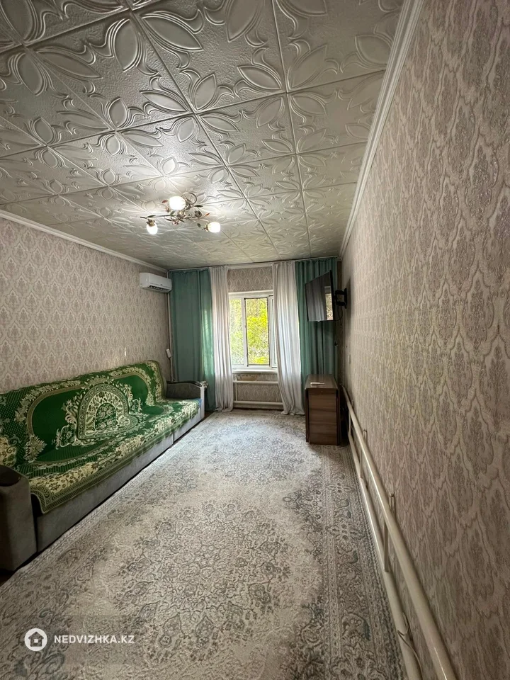 2-комнатная квартира, этаж 1 из 5, 53 м², фотография 2