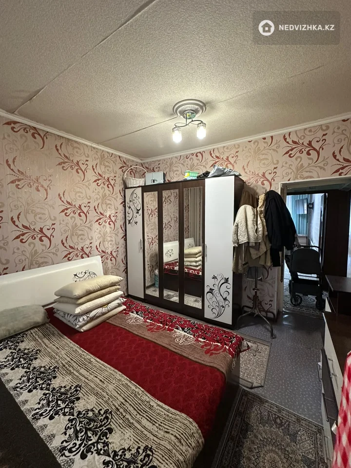 2-комнатная квартира, этаж 1 из 5, 53 м², фотография 3