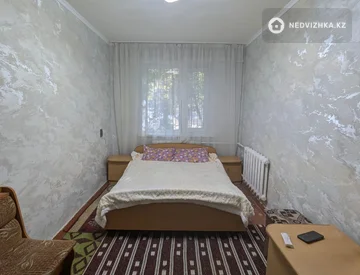 2-комнатная квартира, этаж 1 из 5, 45 м², На длительный срок, миниатюра 1