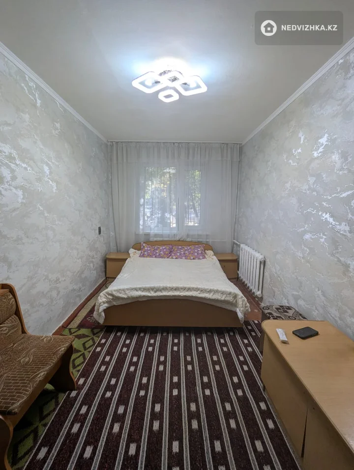 2-комнатная квартира, этаж 1 из 5, 45 м², На длительный срок