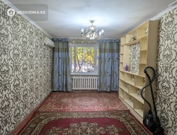 2-комнатная квартира, этаж 1 из 5, 45 м², На длительный срок, миниатюра 2