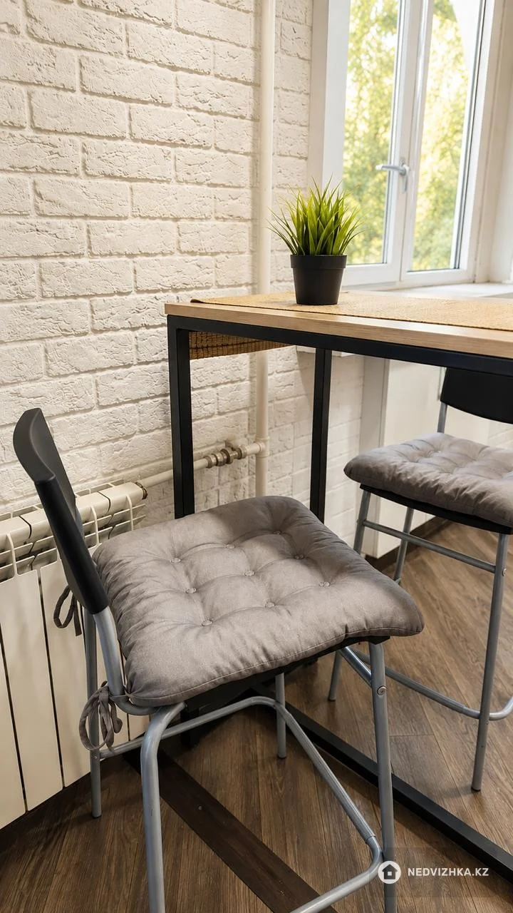 1-комнатная квартира, этаж 3 из 5, 40 м², Посуточно, фотография 3