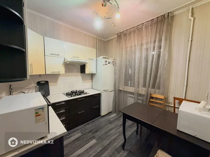 1-комнатная квартира, этаж 6 из 9, 40 м², На длительный срок