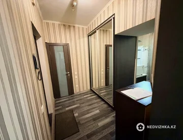 1-комнатная квартира, этаж 6 из 9, 40 м², На длительный срок, миниатюра 6