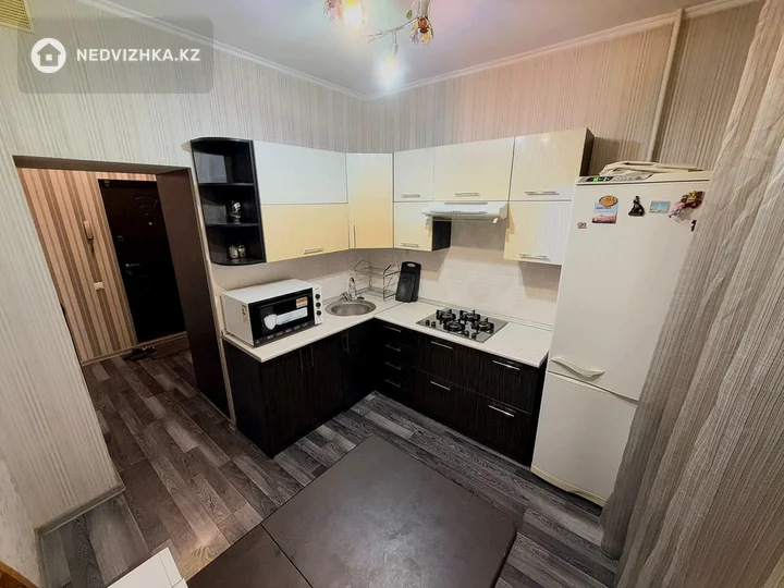 1-комнатная квартира, этаж 6 из 9, 40 м², На длительный срок, фотография 2