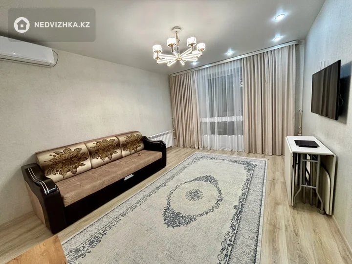 3-комнатная квартира, этаж 4 из 9, 80 м², фотография 3