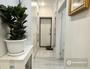 2-комнатная квартира, этаж 8 из 9, 50 м², миниатюра 10