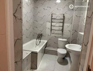 1-комнатная квартира, этаж 8 из 10, 28 м², миниатюра 3