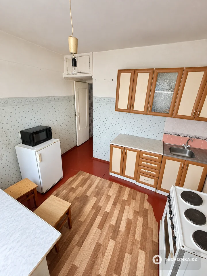 4-комнатная квартира, этаж 3 из 5, 82 м²