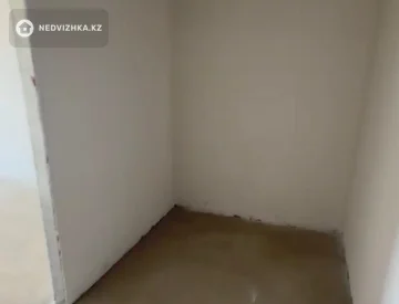 2-комнатная квартира, этаж 4 из 9, 42 м², миниатюра 4