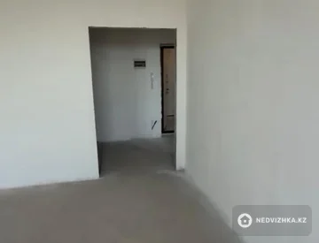 2-комнатная квартира, этаж 4 из 9, 42 м², миниатюра 1