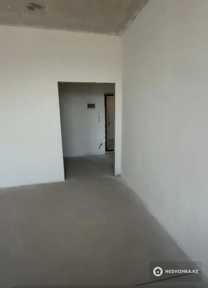 2-комнатная квартира, этаж 4 из 9, 42 м²