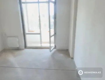 2-комнатная квартира, этаж 4 из 9, 42 м², миниатюра 3