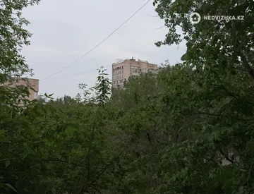 2-комнатная квартира, этаж 3 из 5, 74 м², миниатюра 4