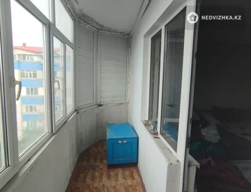 2-комнатная квартира, этаж 5 из 6, 64 м², миниатюра 2