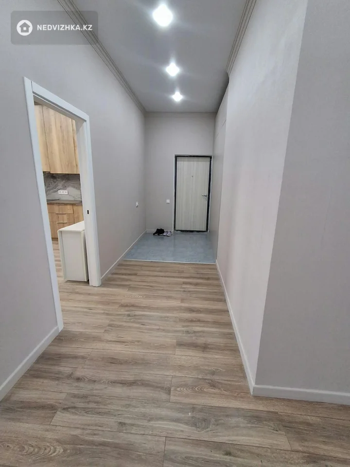 2-комнатная квартира, этаж 8 из 18, 76 м²
