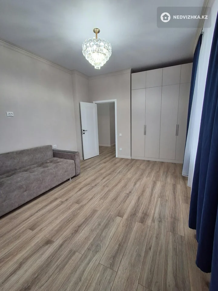 2-комнатная квартира, этаж 8 из 18, 76 м², фотография 5