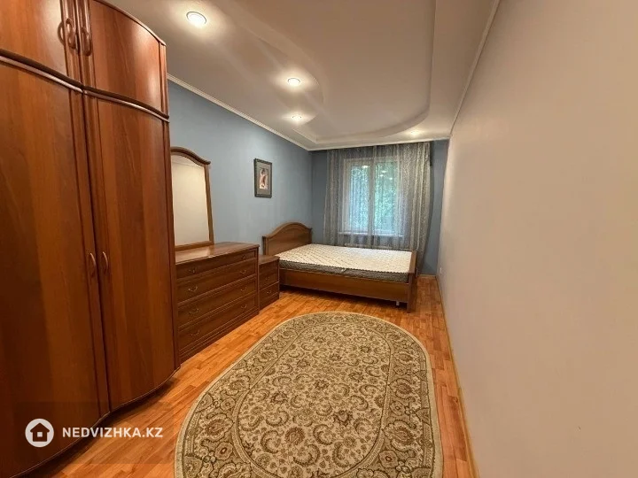 3-комнатная квартира, этаж 3 из 5, 54 м²