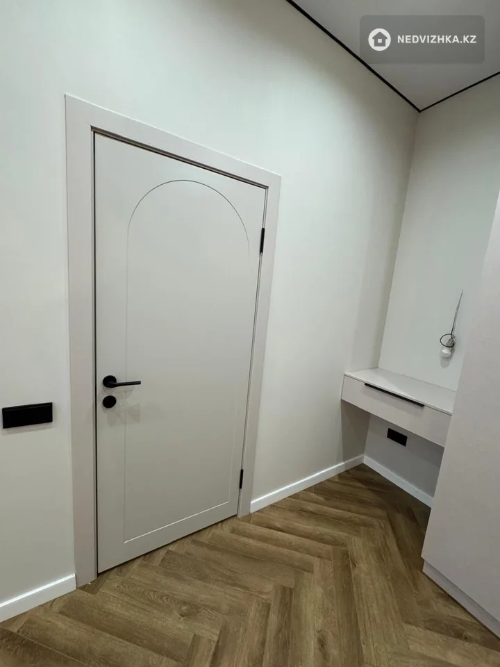 2-комнатная квартира, этаж 10 из 12, 49 м², фотография 4