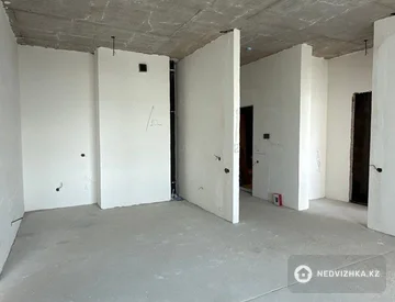 3-комнатная квартира, этаж 9 из 9, 86 м², миниатюра 3