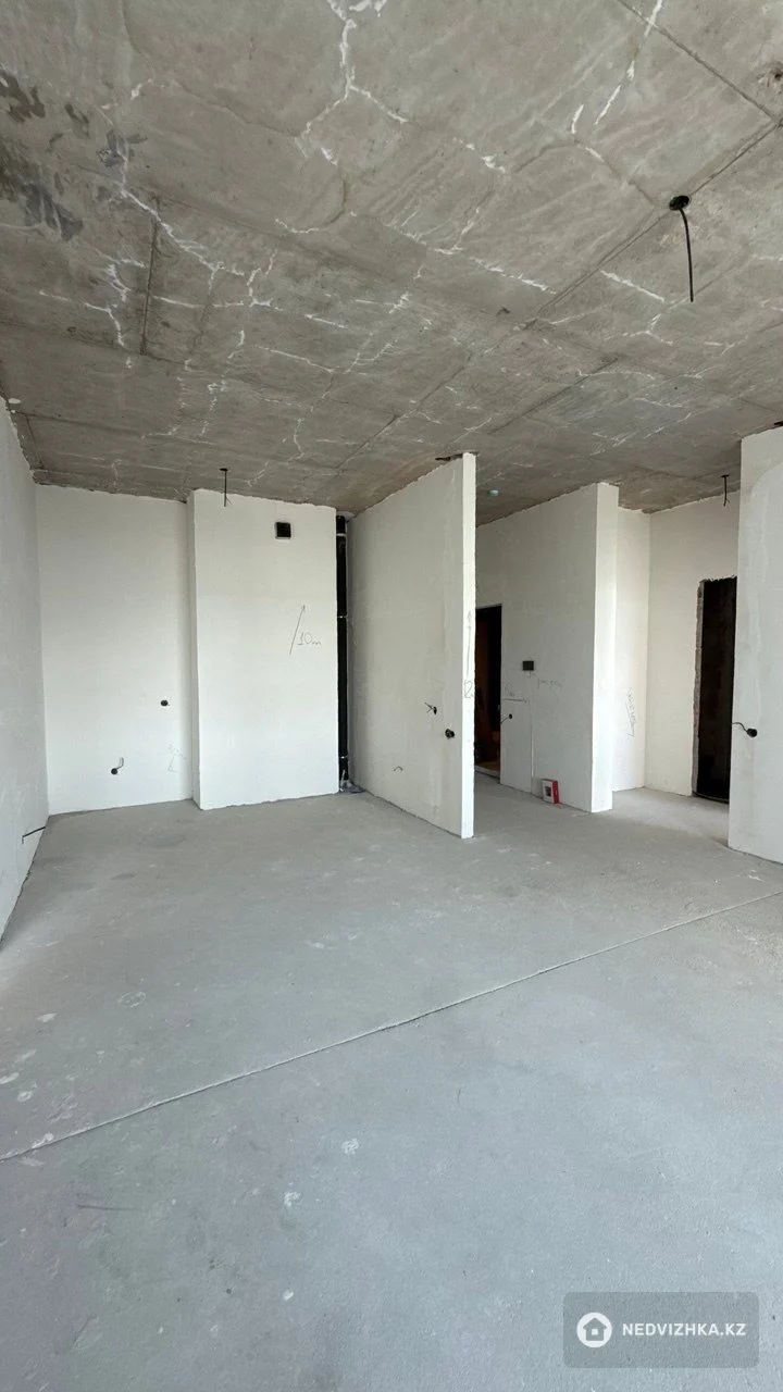 3-комнатная квартира, этаж 9 из 9, 86 м², фотография 3