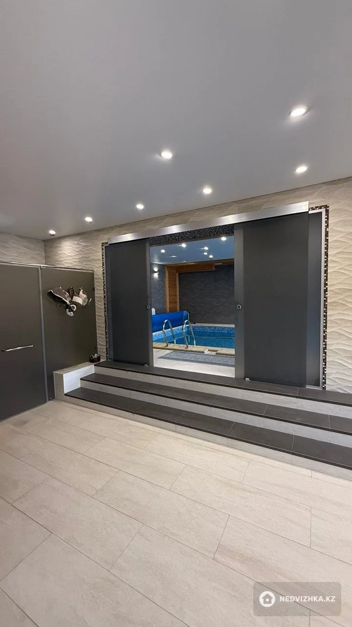 7-комнатный дом, 30 соток, 1 400 м², фотография 5