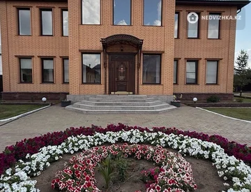 7-бөлмелі үй, 30 соттық, 1 400 м², 1-нобай