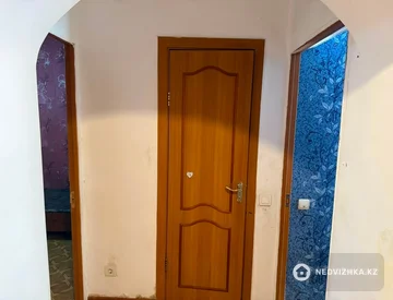 3-комнатная квартира, этаж 2 из 5, 70 м², миниатюра 2