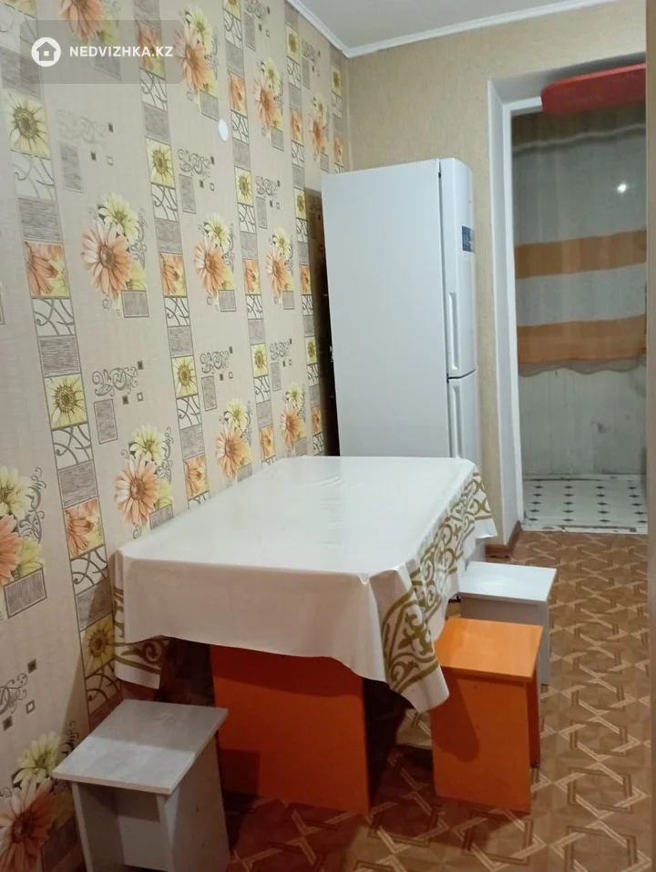 3-комнатная квартира, этаж 2 из 5, 70 м², фотография 3