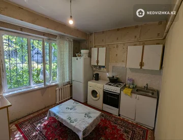 1-комнатная квартира, этаж 1 из 5, 36 м², миниатюра 1