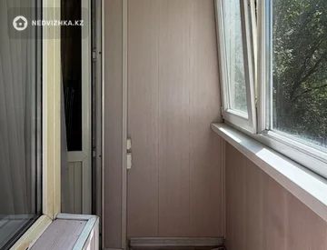 3-комнатная квартира, этаж 4 из 5, 74 м², миниатюра 8