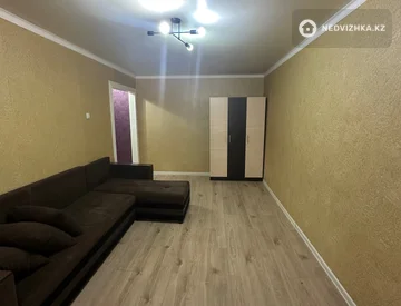 1-комнатная квартира, этаж 1 из 5, 32 м², миниатюра 2