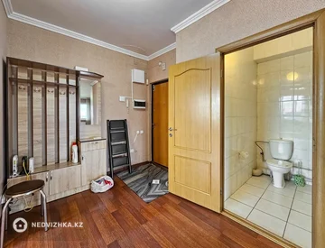 3-комнатная квартира, этаж 9 из 10, 147 м², миниатюра 2