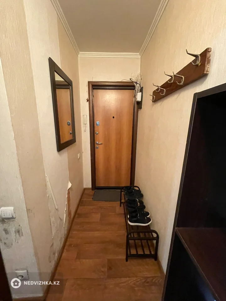 3-комнатная квартира, этаж 2 из 4, 55 м², фотография 4