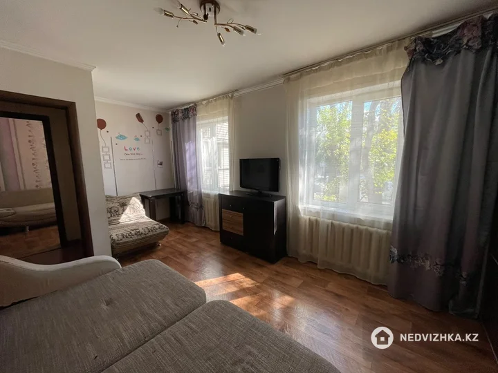 3-комнатная квартира, этаж 2 из 4, 55 м²