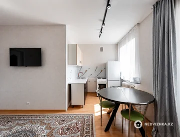 3-комнатная квартира, этаж 5 из 5, 55 м², миниатюра 2