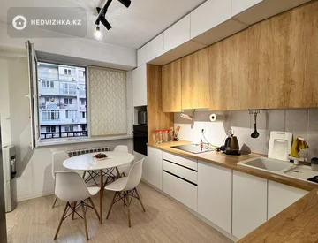 3-комнатная квартира, этаж 6 из 9, 87 м², миниатюра 1
