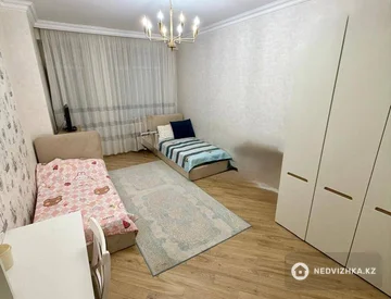 4-комнатная квартира, этаж 7 из 9, 114 м², миниатюра 3