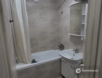 2-комнатная квартира, этаж 2 из 5, 46 м², На длительный срок, миниатюра 6