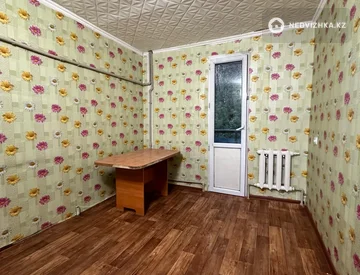 2-комнатная квартира, этаж 2 из 3, 54 м², миниатюра 2