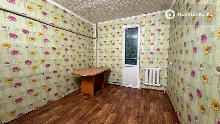 2-комнатная квартира, этаж 2 из 3, 54 м², фотография 2