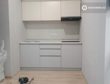 1-комнатная квартира, этаж 5 из 9, 34 м², миниатюра 3