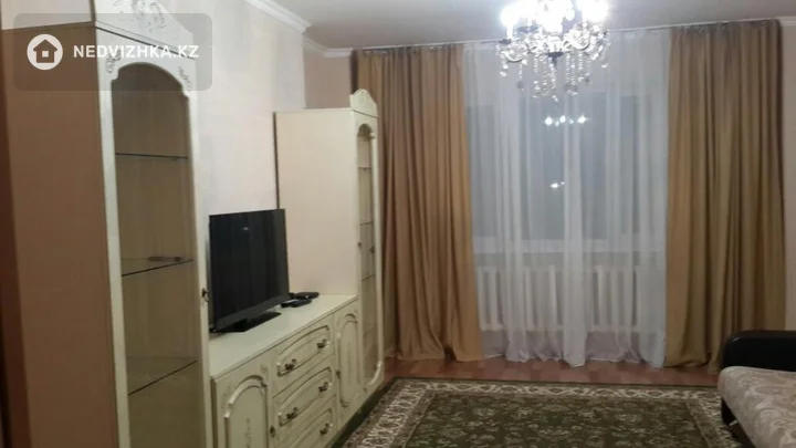 3-комнатная квартира, этаж 5 из 10, 85 м², На длительный срок, фотография 2