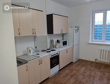 2-комнатная квартира, этаж 13 из 13, 70 м², На длительный срок, миниатюра 9
