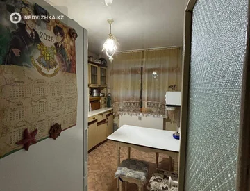 3-комнатная квартира, этаж 1 из 9, 64 м², миниатюра 3