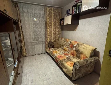 3-комнатная квартира, этаж 1 из 9, 64 м², миниатюра 4
