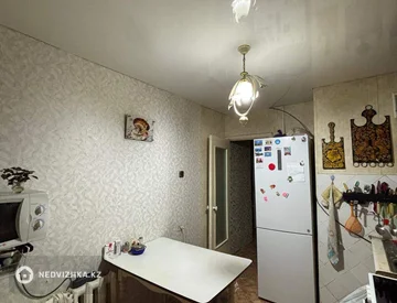 3-комнатная квартира, этаж 1 из 9, 64 м², миниатюра 5